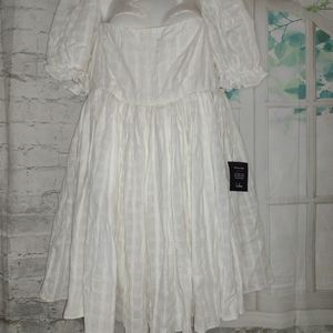 Lulus- White Puff Sleeve Dress Sz M